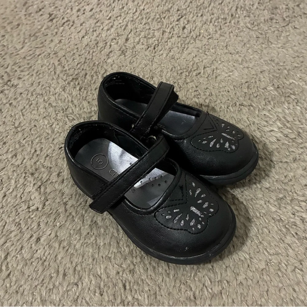 Cherokee charming black